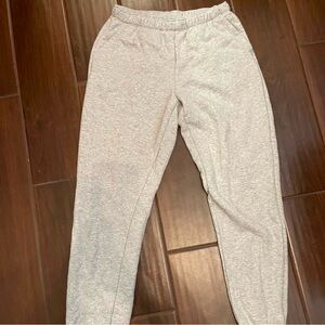 grey aerie sweatpants size xs.